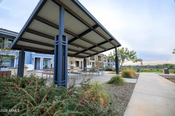 a view of an outdoor entertaining space