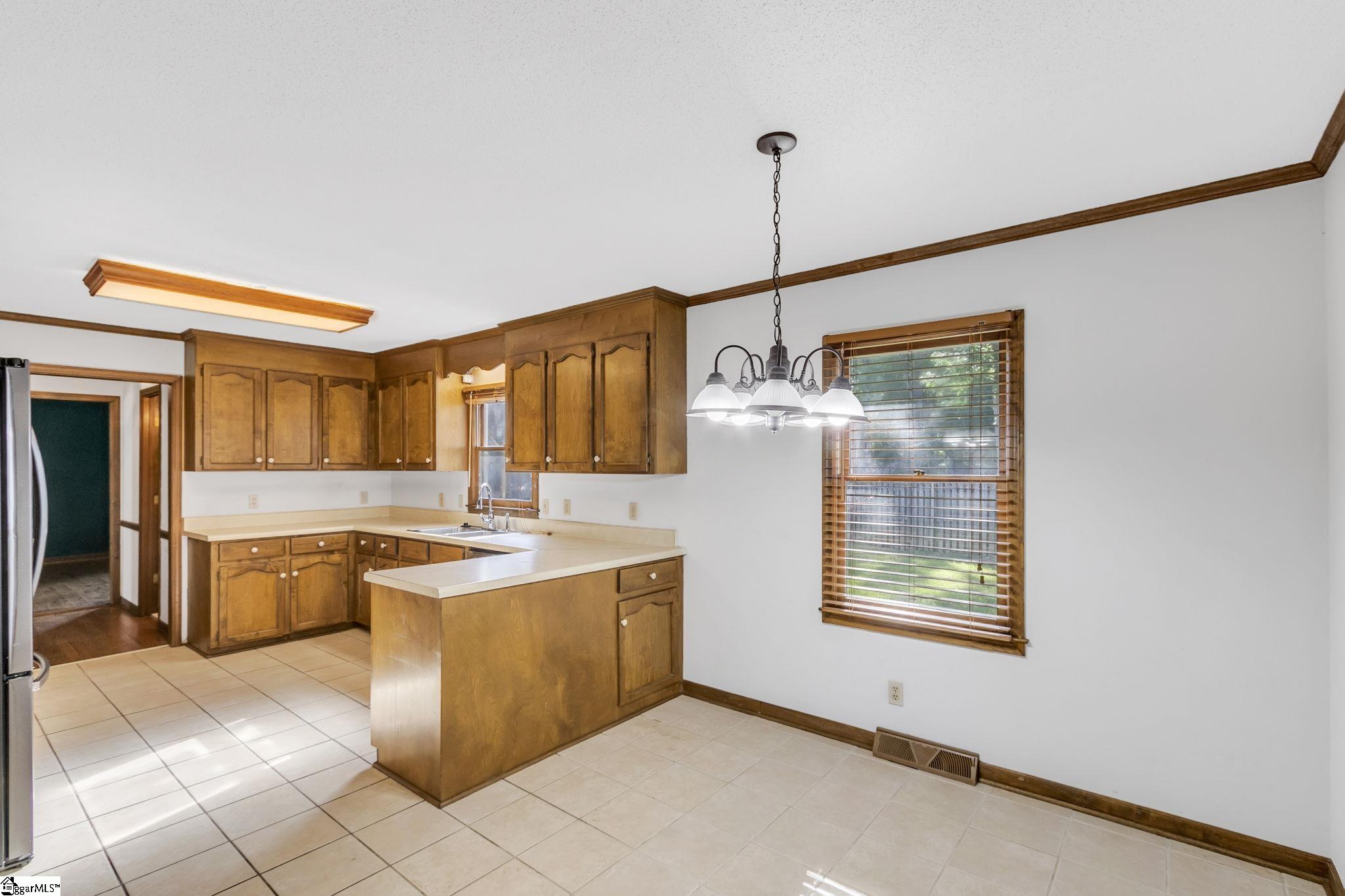 414 Spring Meadow Road Simpsonville, SC 29680 - Photo 9 of 33 Gallery Image 9