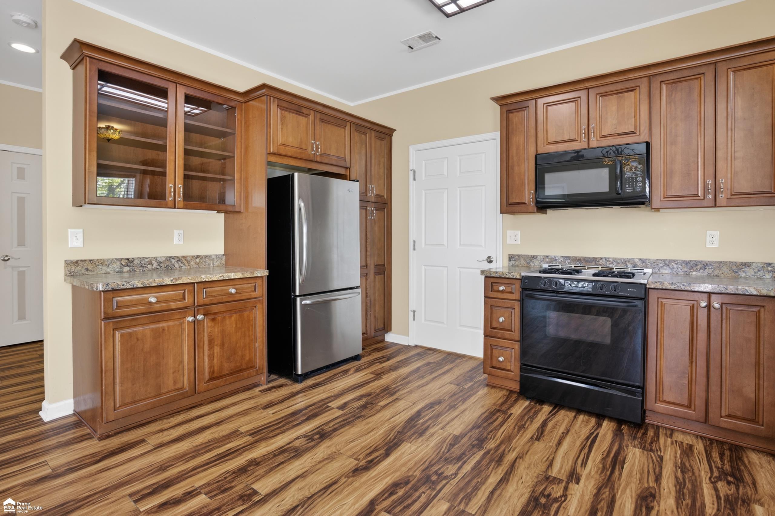 2292 North Belsay Road Burton, MI 48509 - Photo 9 of 86