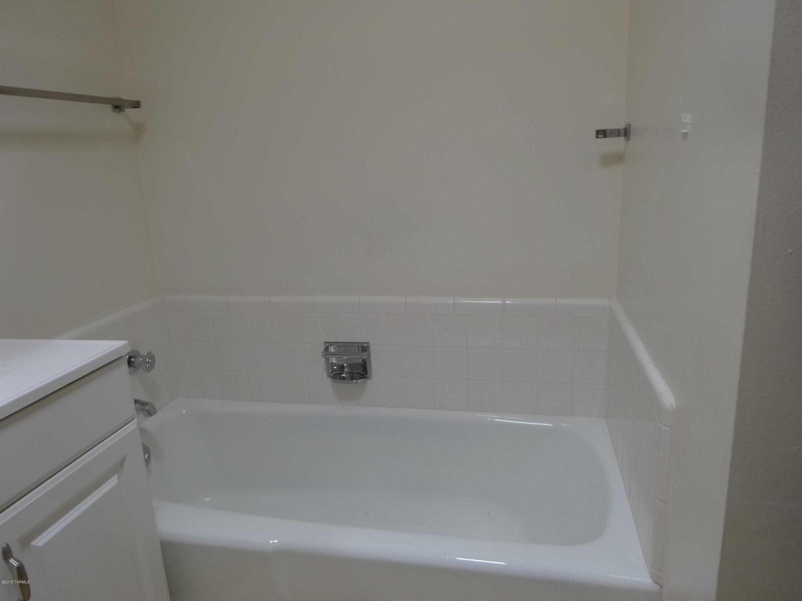 1918 West Anklam Road, Unit 19 Tucson, AZ 85745 - Photo 9 of 22