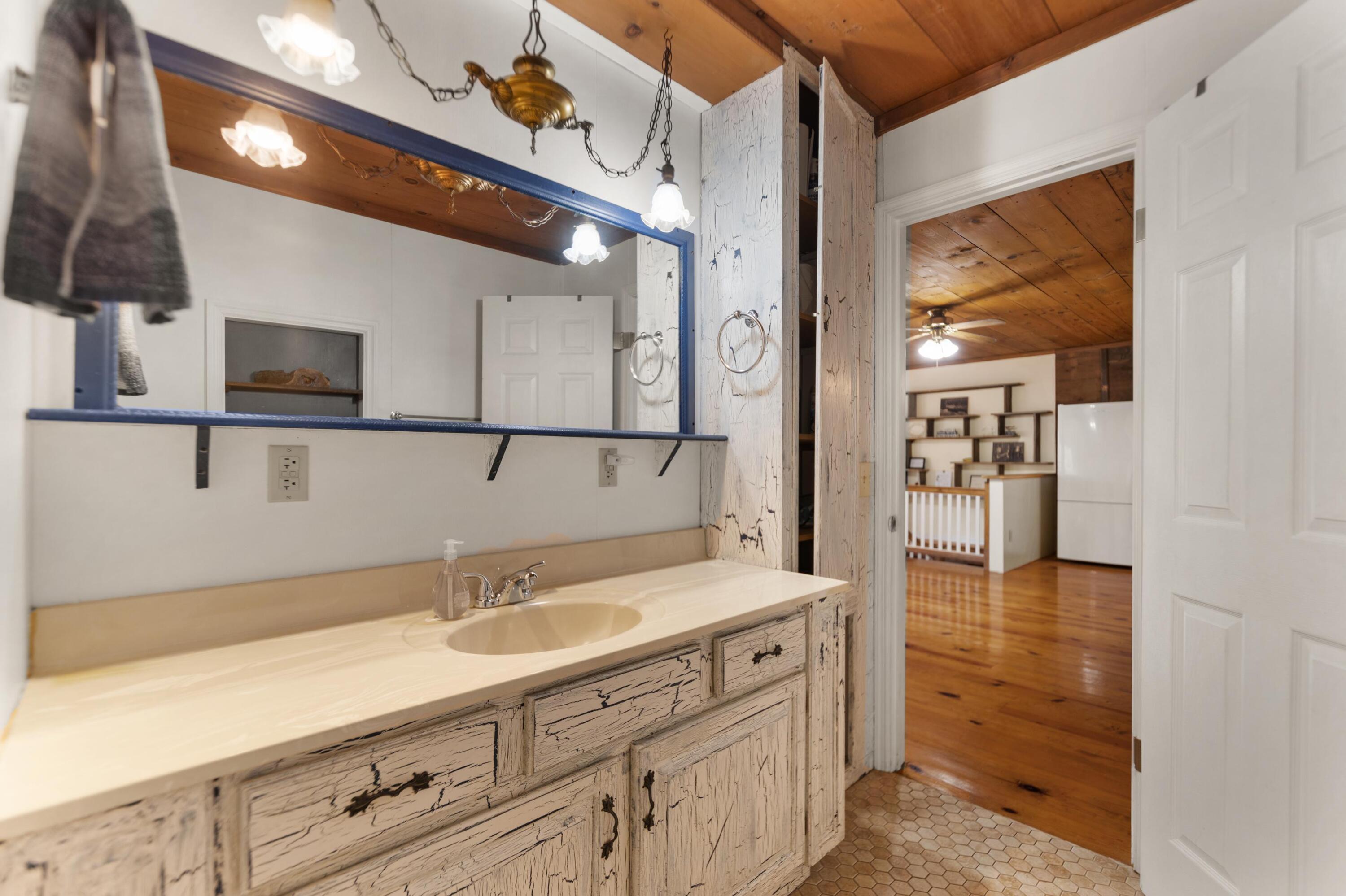 560 Fisherman Cove Road London, KY 40741 - Photo 27 of 48 118A0207
