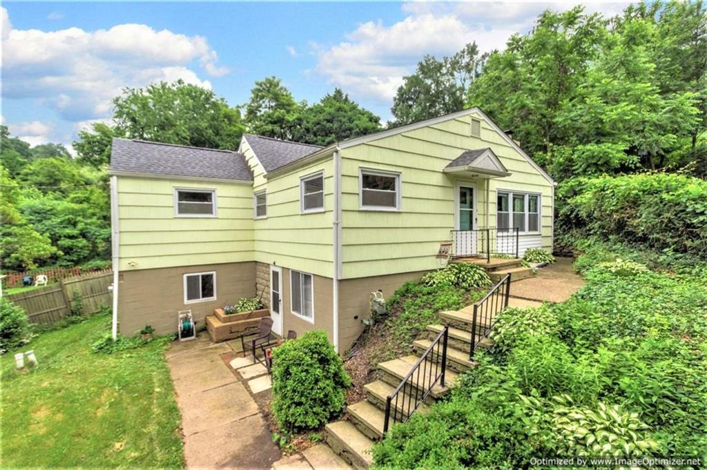 25 Woodland Road Ambridge, PA 15003 - Photo 1 of 18 Gallery Image 1