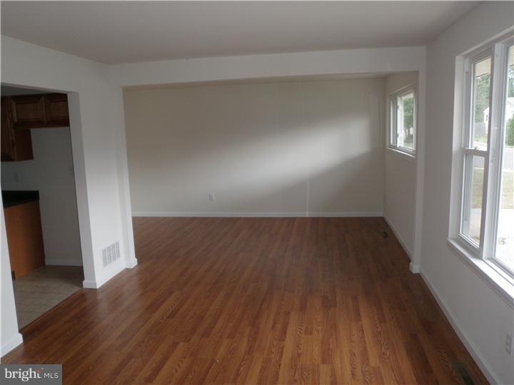 1078 Cranford Road Pine Hill, NJ 08021 - Photo 4 of 11 Gallery Image 4