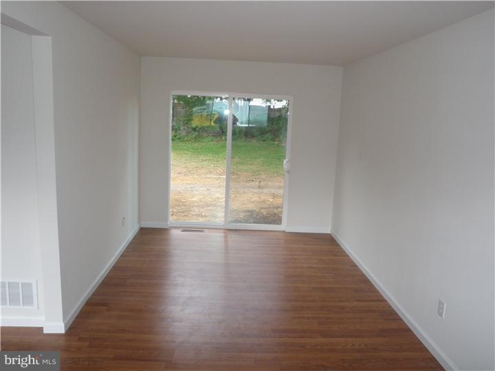 1078 Cranford Road Pine Hill, NJ 08021 - Photo 7 of 11 Gallery Image 7
