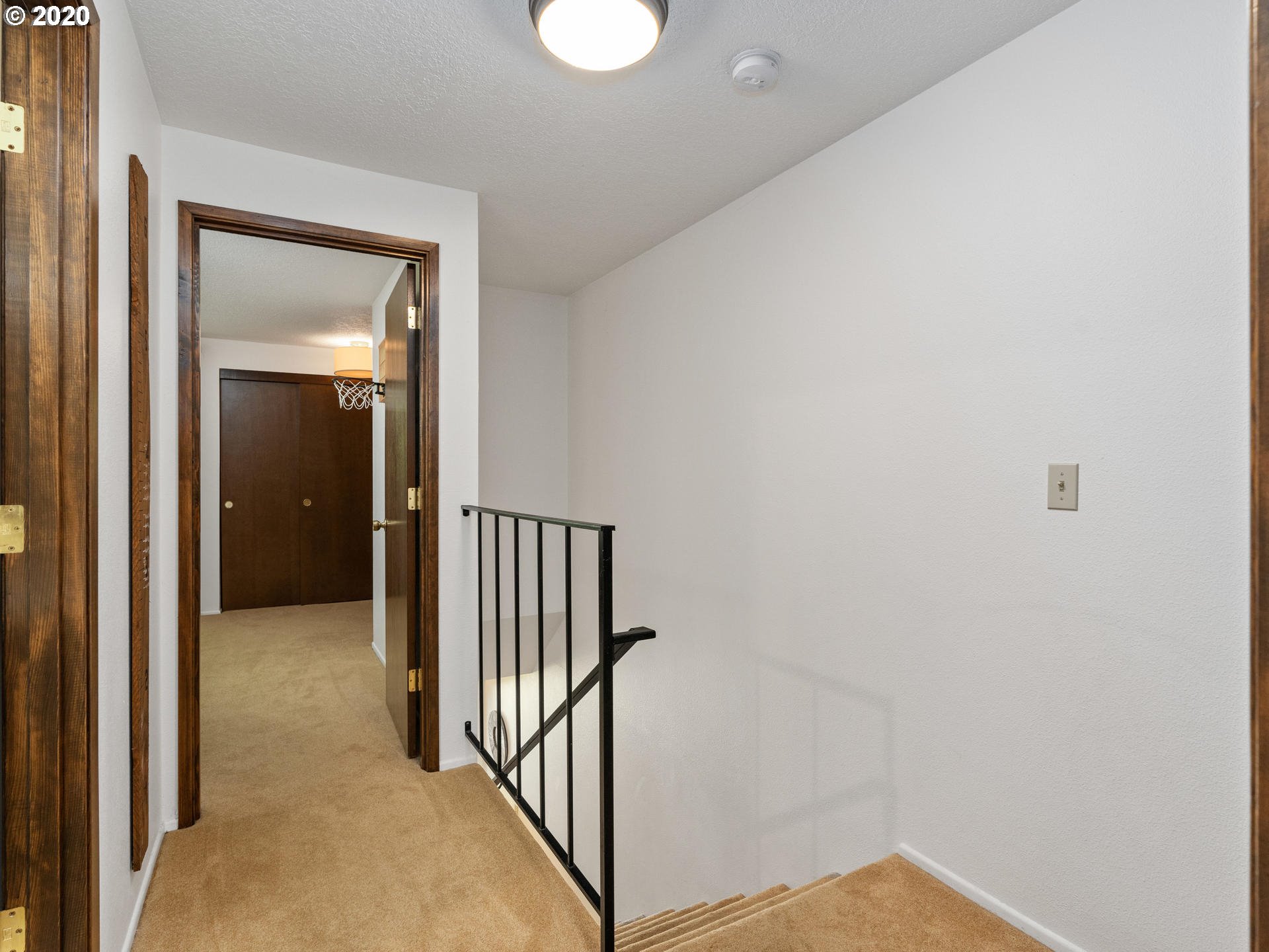 4880 Southwest Scholls Ferry Road, Unit 19 Portland, OR 97225 - Photo 16 of 31 Gallery Image 16