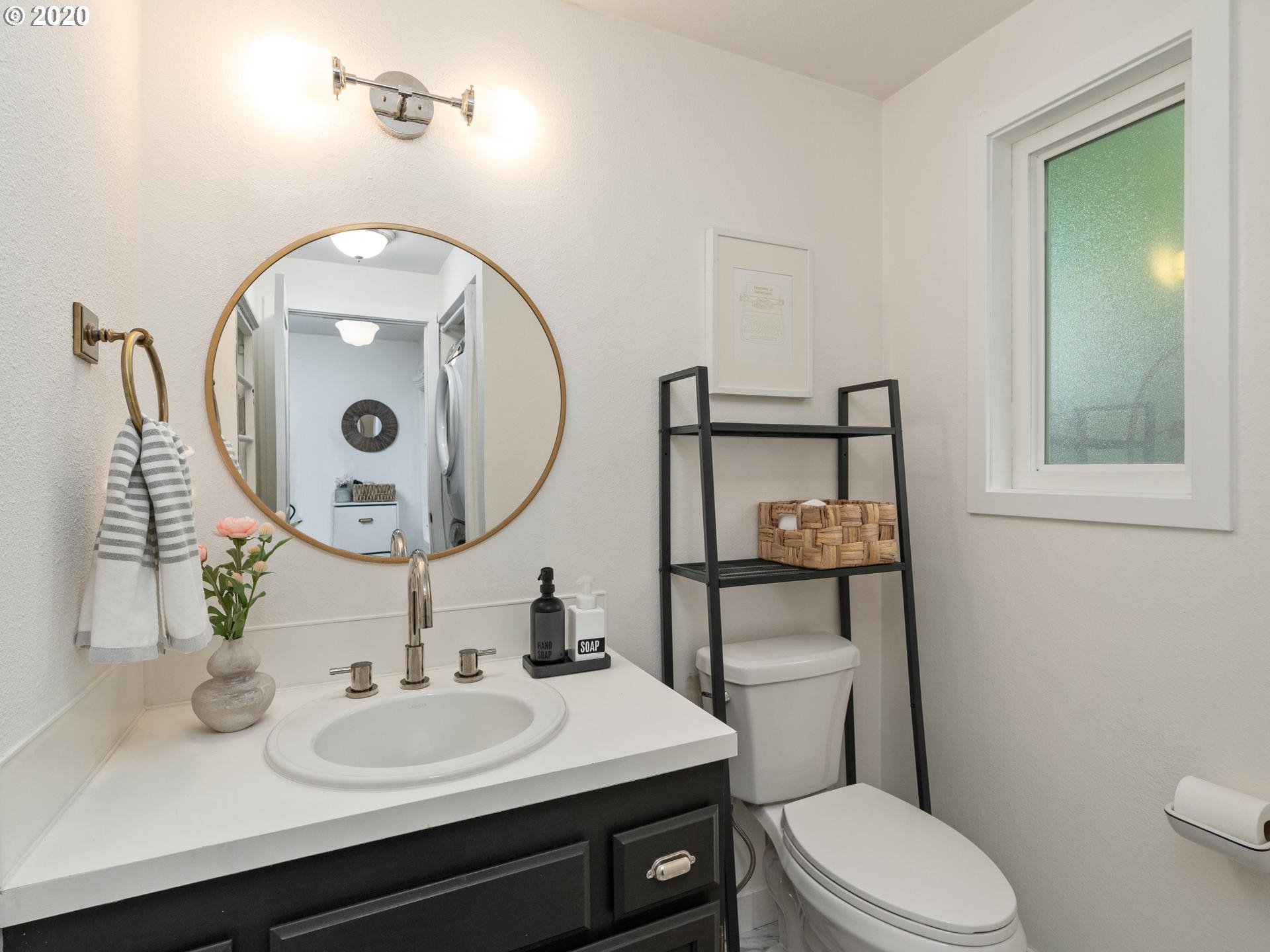 4880 Southwest Scholls Ferry Road, Unit 19 Portland, OR 97225 - Photo 23 of 31 Gallery Image 23