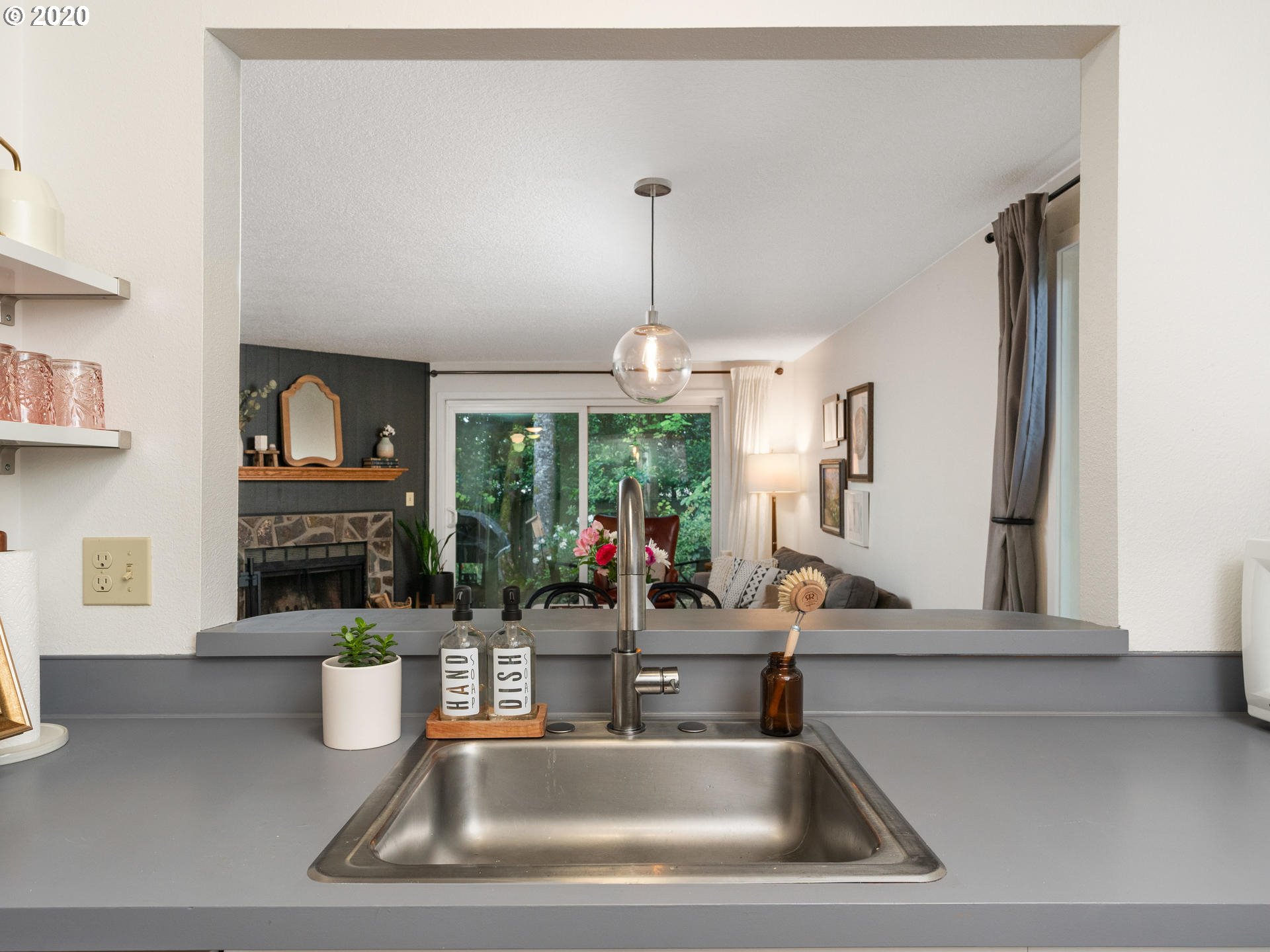 4880 Southwest Scholls Ferry Road, Unit 19 Portland, OR 97225 - Photo 8 of 31 Gallery Image 8