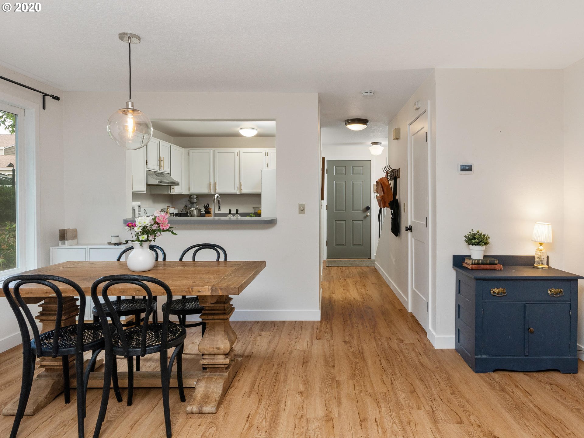 4880 Southwest Scholls Ferry Road, Unit 19 Portland, OR 97225 - Photo 10 of 31 Gallery Image 10