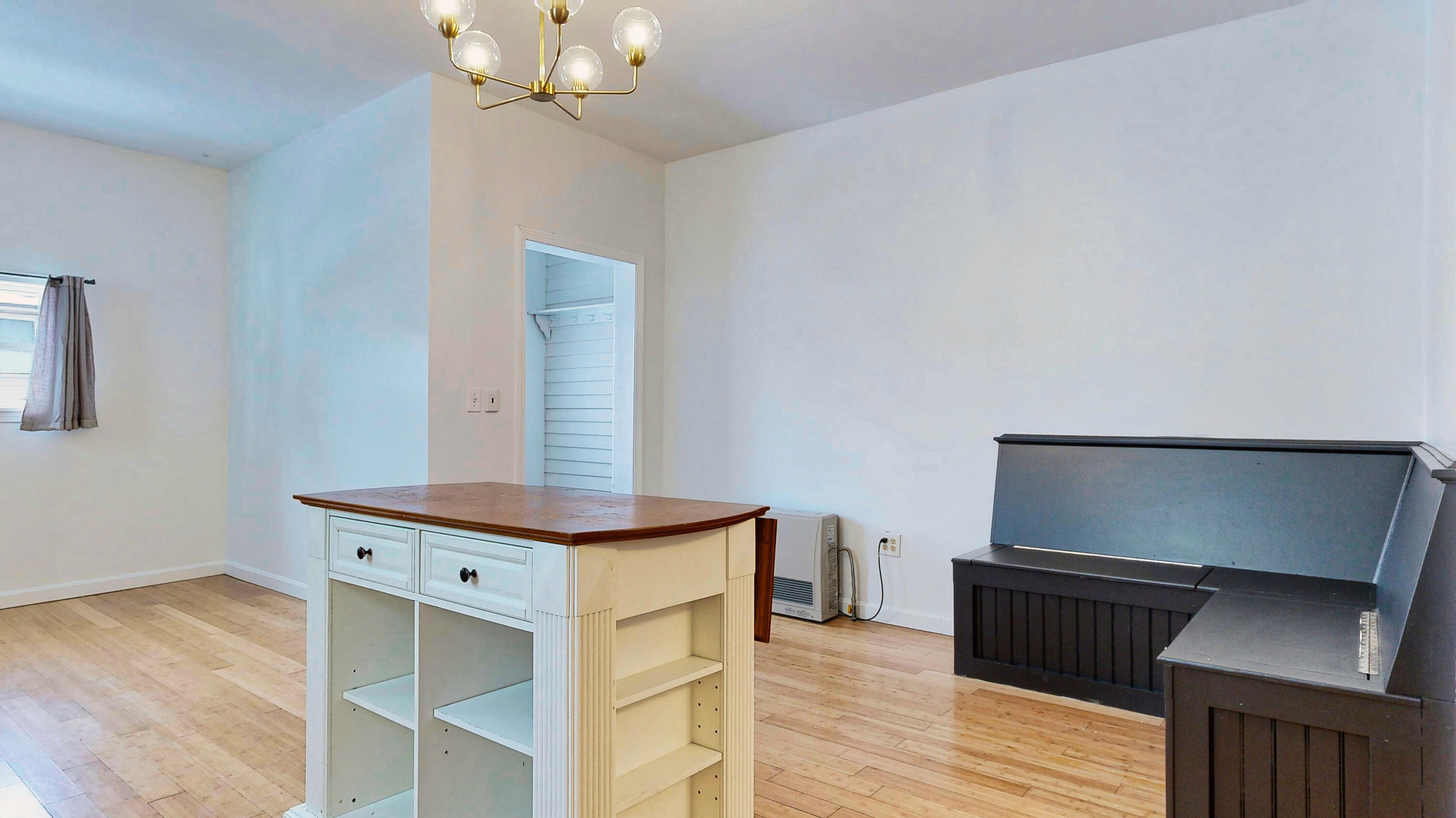 243 Spring Street Portland, ME 04102 - Photo 10 of 30 243-Spring-Street-Portland-02282023_1526