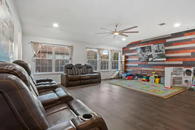 $440,000 | 19721 San Chisolm Drive, Round Rock, TX 78664