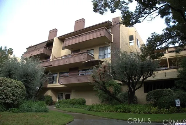 $3,190 | 444 Piedmont Avenue, Unit 219A, Glendale, CA 91206