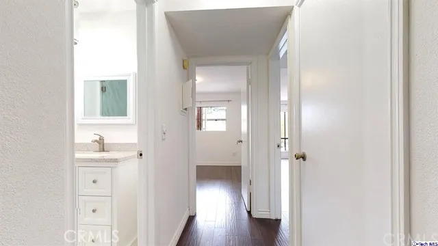 $3,190 | 444 Piedmont Avenue, Unit 219A, Glendale, CA 91206