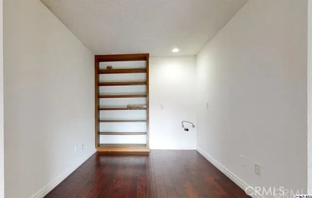 $3,190 | 444 Piedmont Avenue, Unit 219A, Glendale, CA 91206