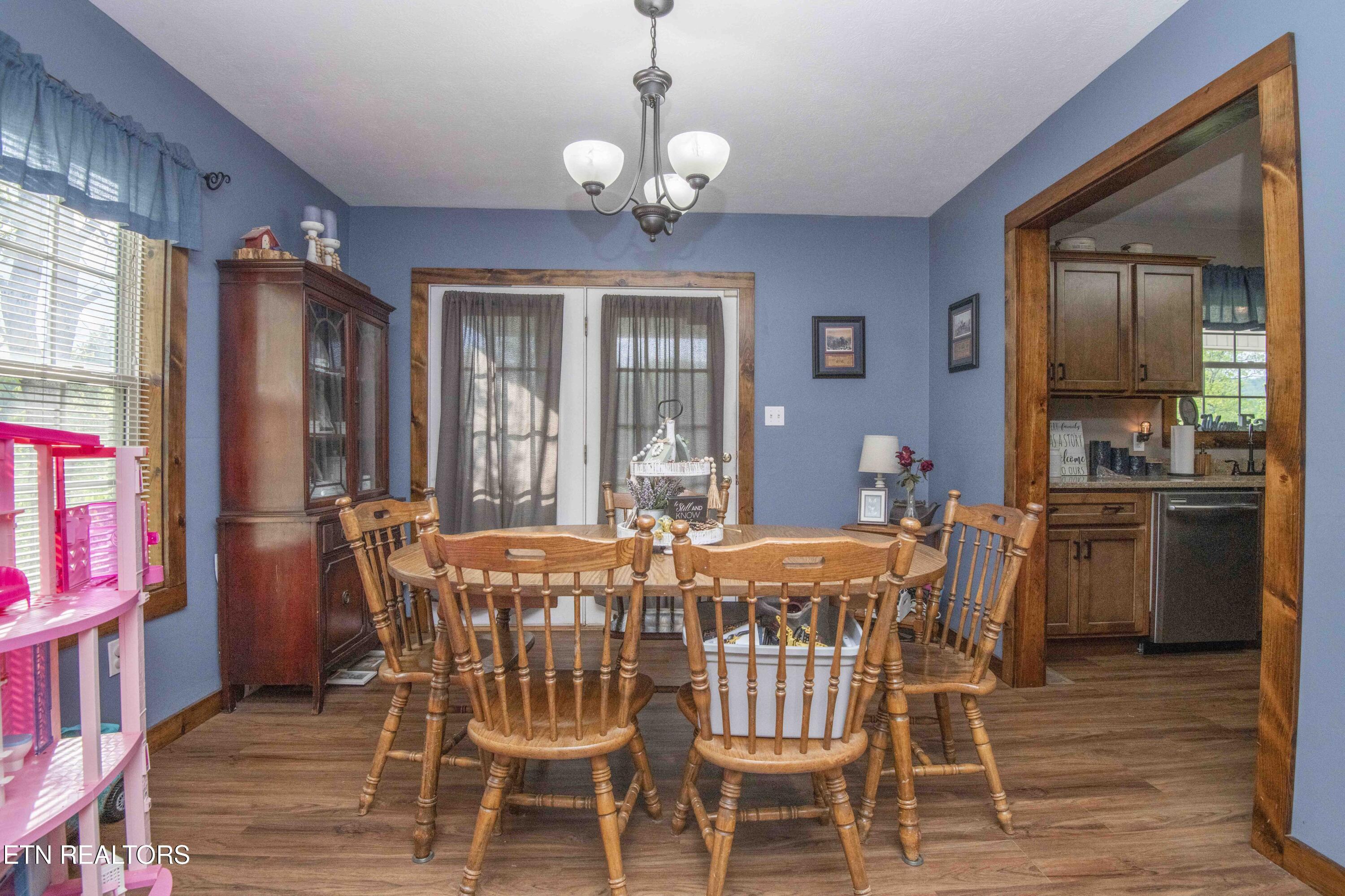 469 Old Dutch Valley Road Clinton, TN 37716 - Photo 12 of 47 dining 1_1