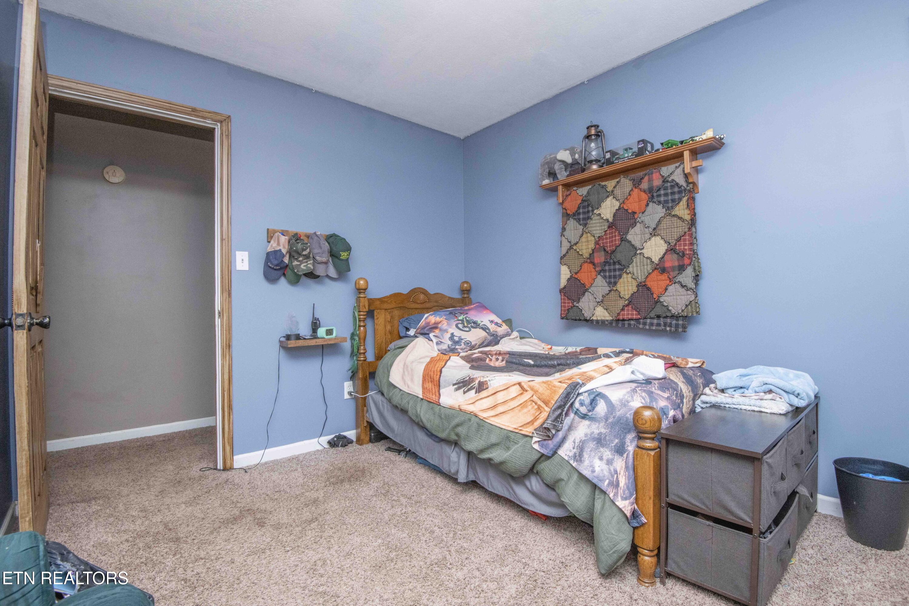 469 Old Dutch Valley Road Clinton, TN 37716 - Photo 27 of 47 second bed 1_1