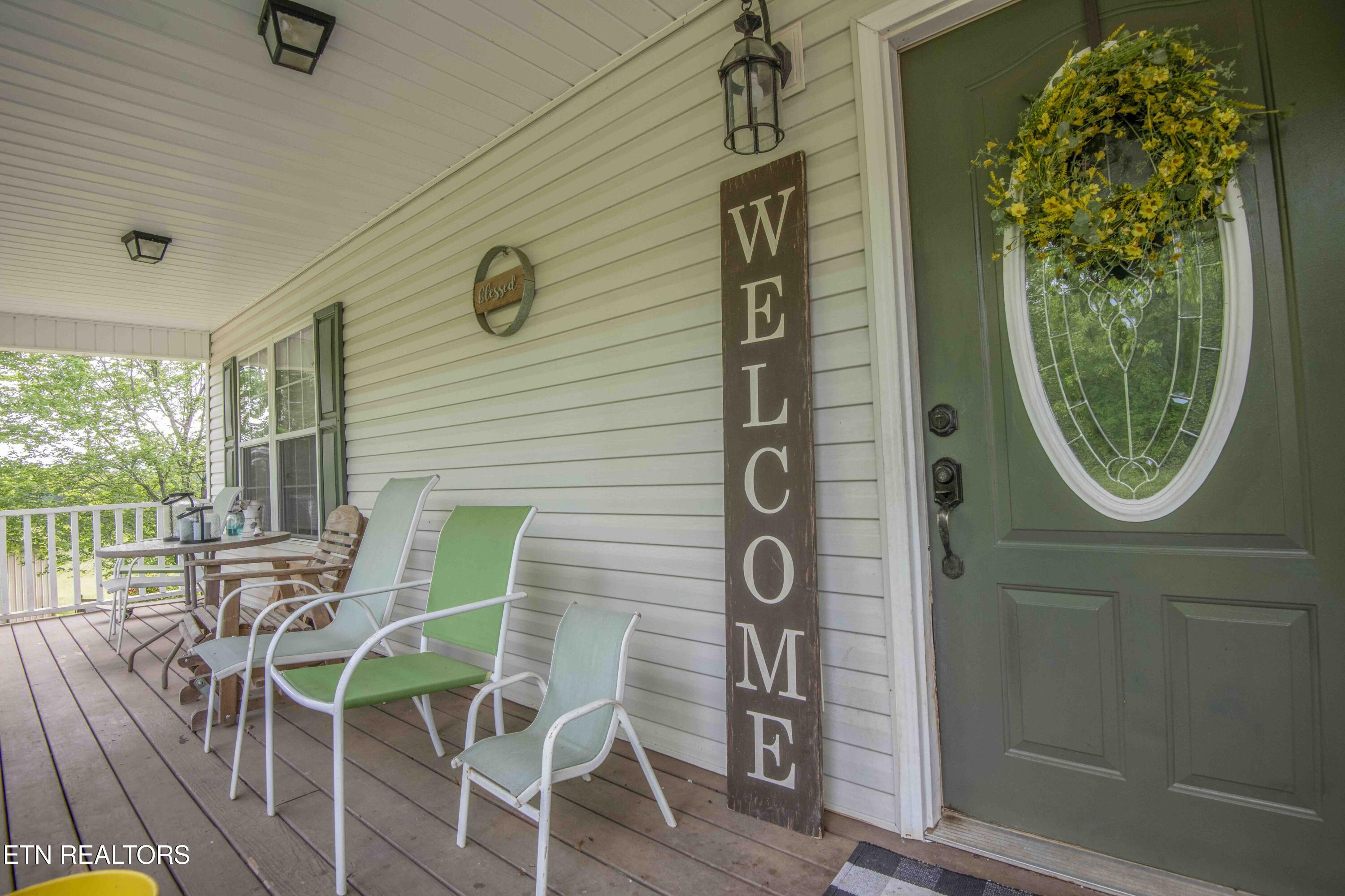 469 Old Dutch Valley Road Clinton, TN 37716 - Photo 5 of 47 porch_1