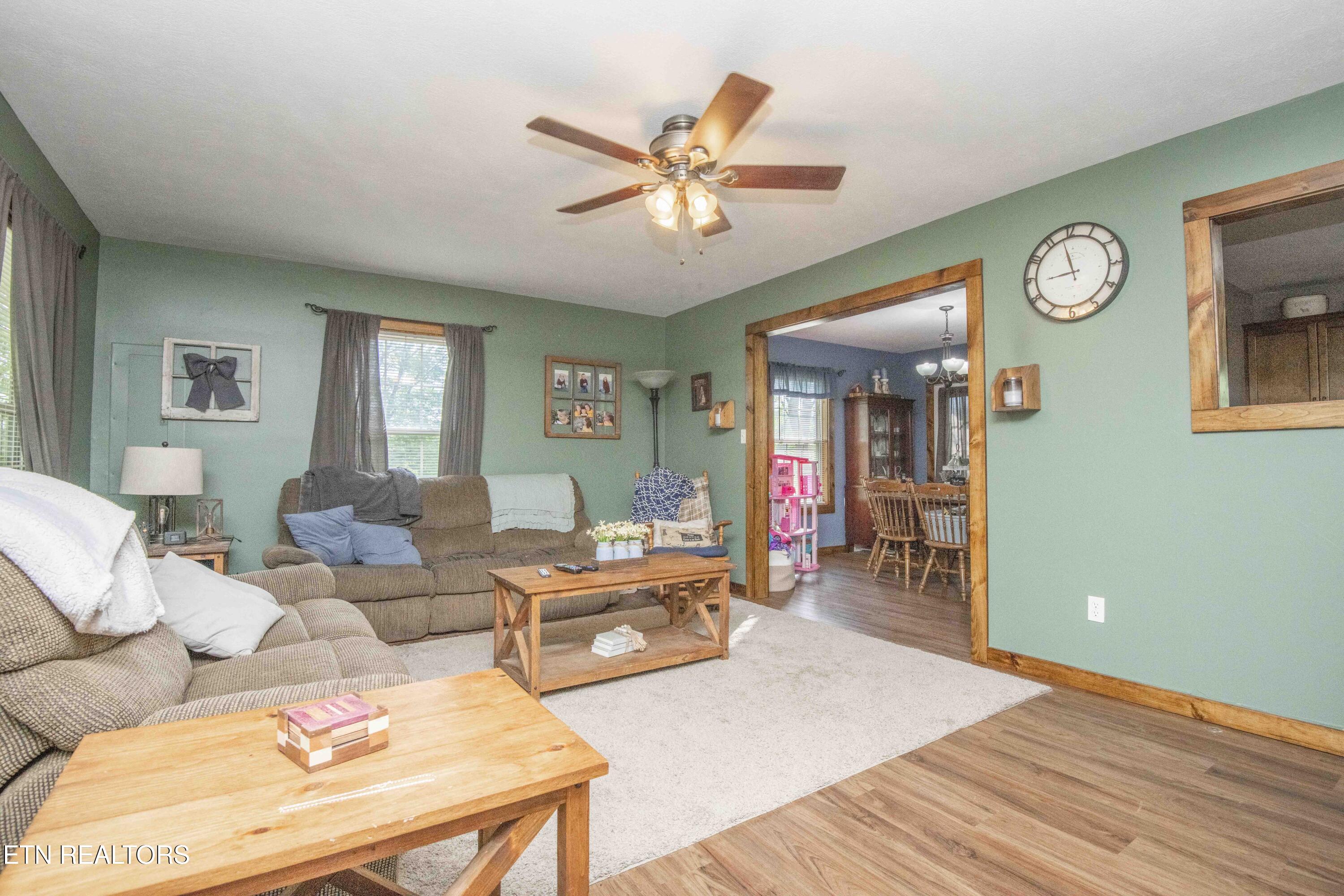 469 Old Dutch Valley Road Clinton, TN 37716 - Photo 8 of 47 living 2_1