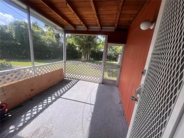 $1,650 | 2210 Northeast 170th Street, Unit 2220, North Miami Beach, FL 33160