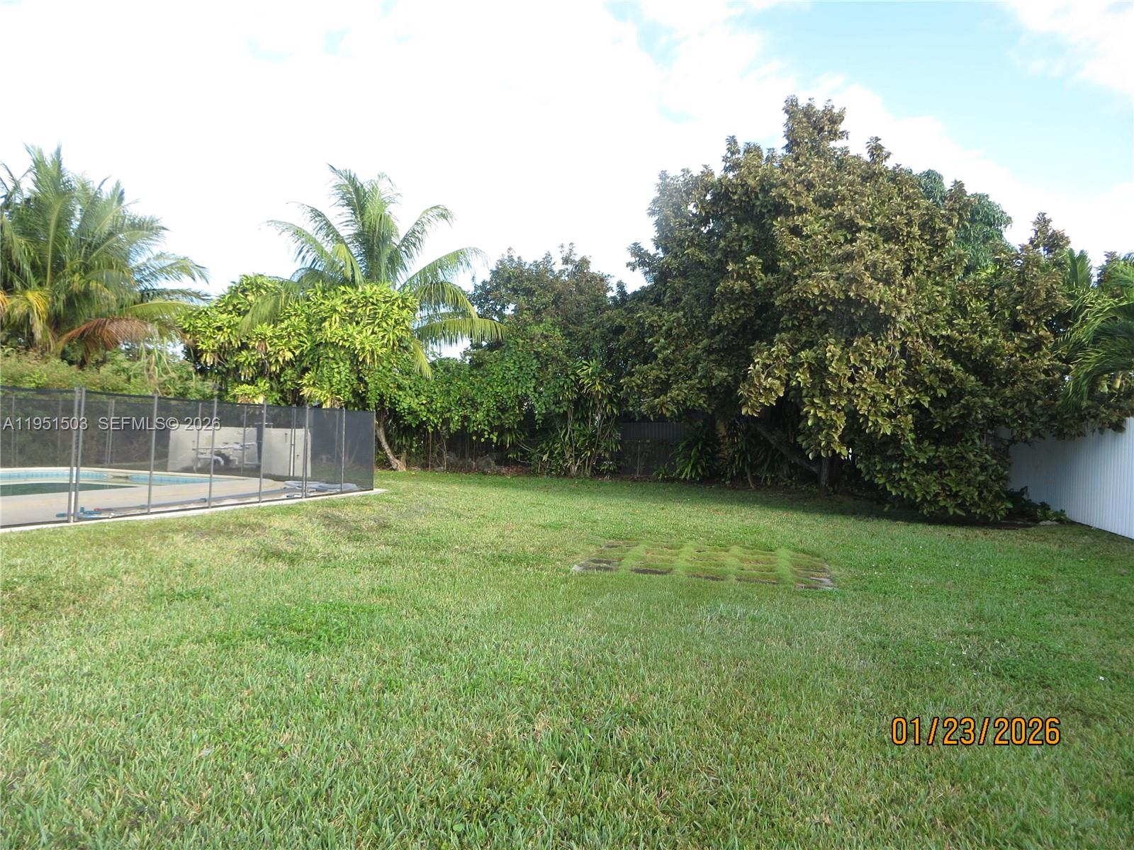 7435 Southwest 22nd Street Miami, FL 33155 - Photo 14 of 22