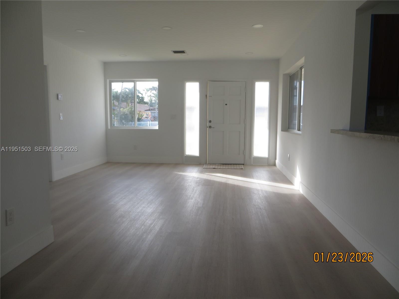 7435 Southwest 22nd Street Miami, FL 33155 - Photo 4 of 22