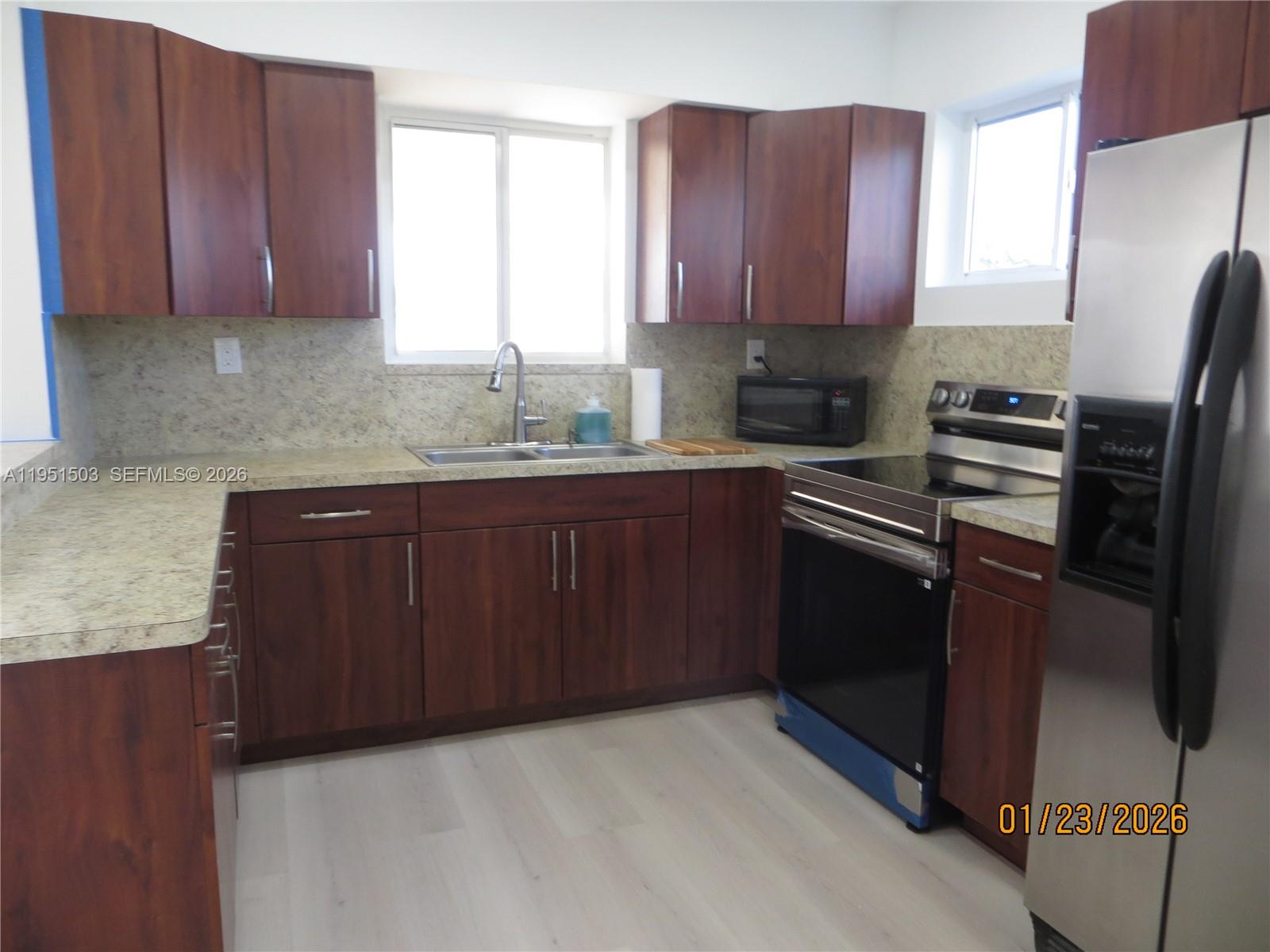 7435 Southwest 22nd Street Miami, FL 33155 - Photo 7 of 22