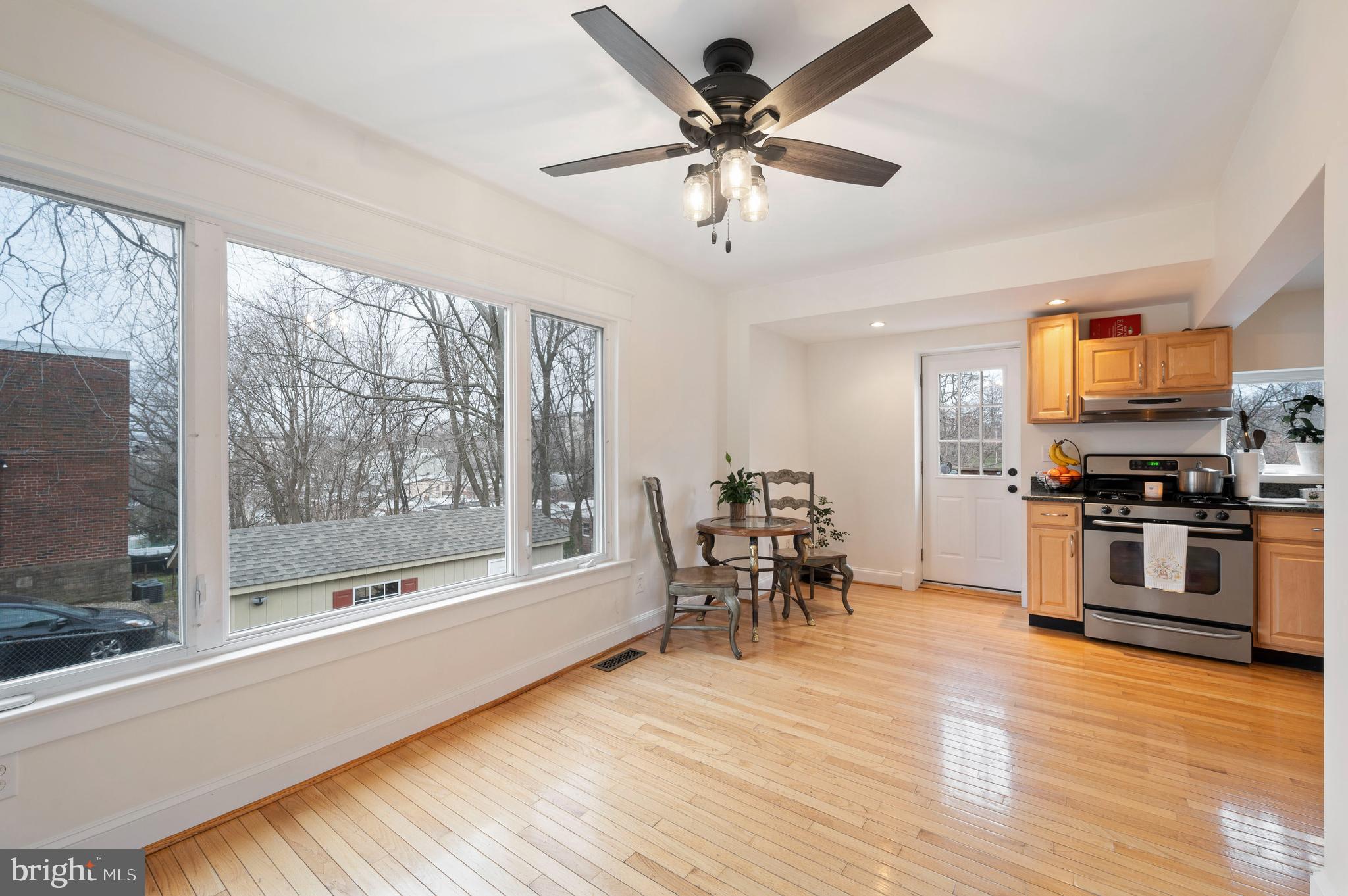350 Ripka Street Philadelphia, PA 19128 - Photo 6 of 25