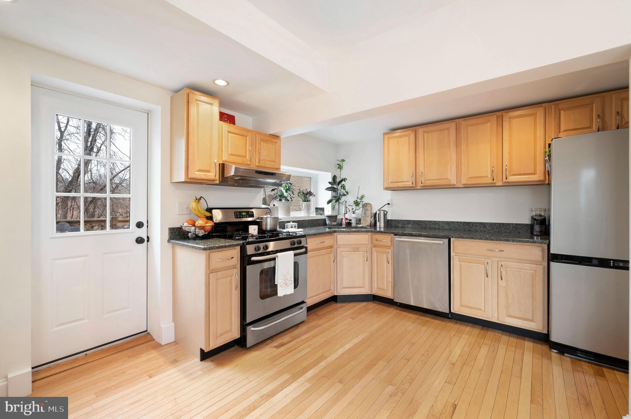 350 Ripka Street Philadelphia, PA 19128 - Photo 8 of 25