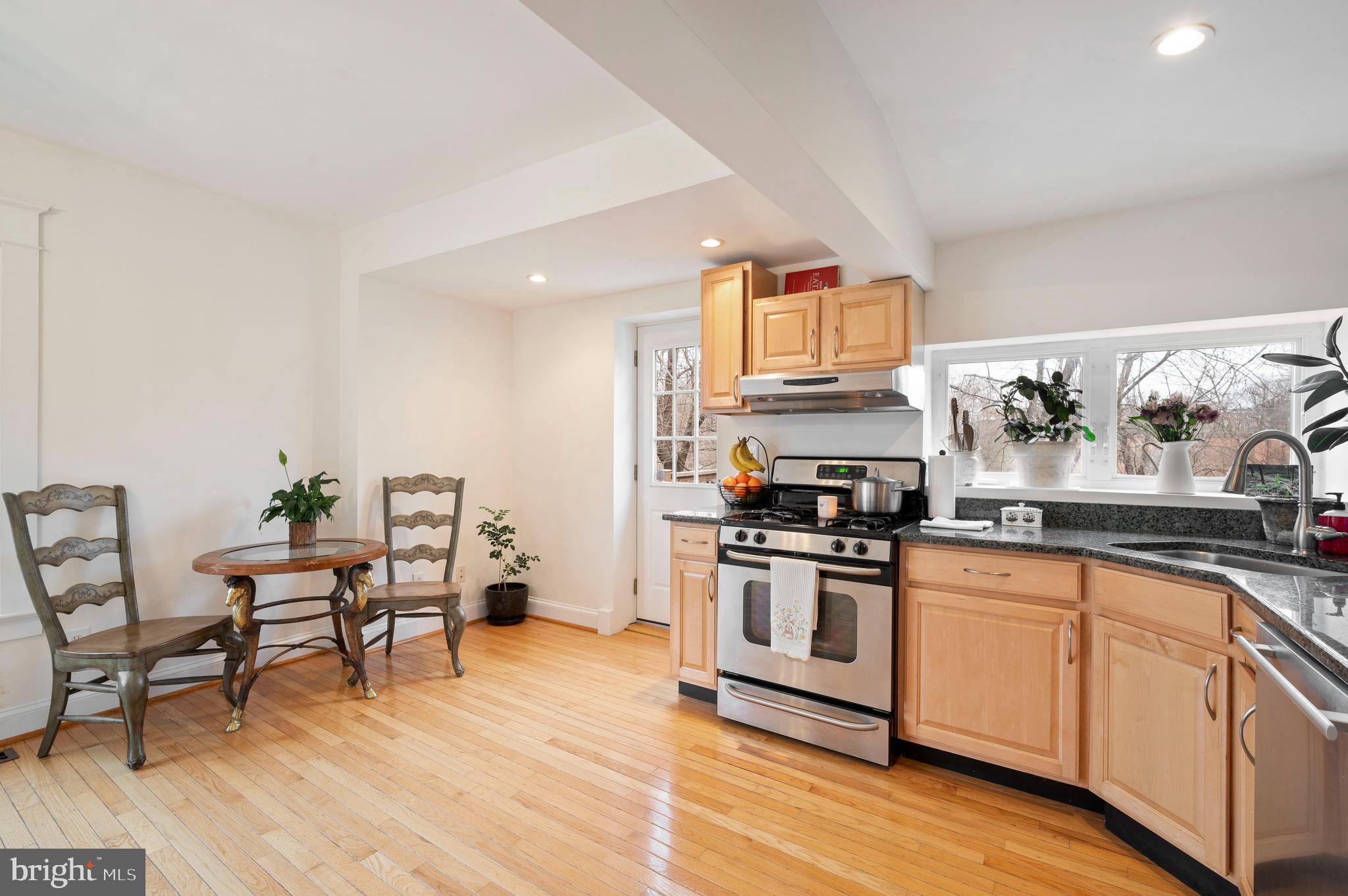 350 Ripka Street Philadelphia, PA 19128 - Photo 9 of 25