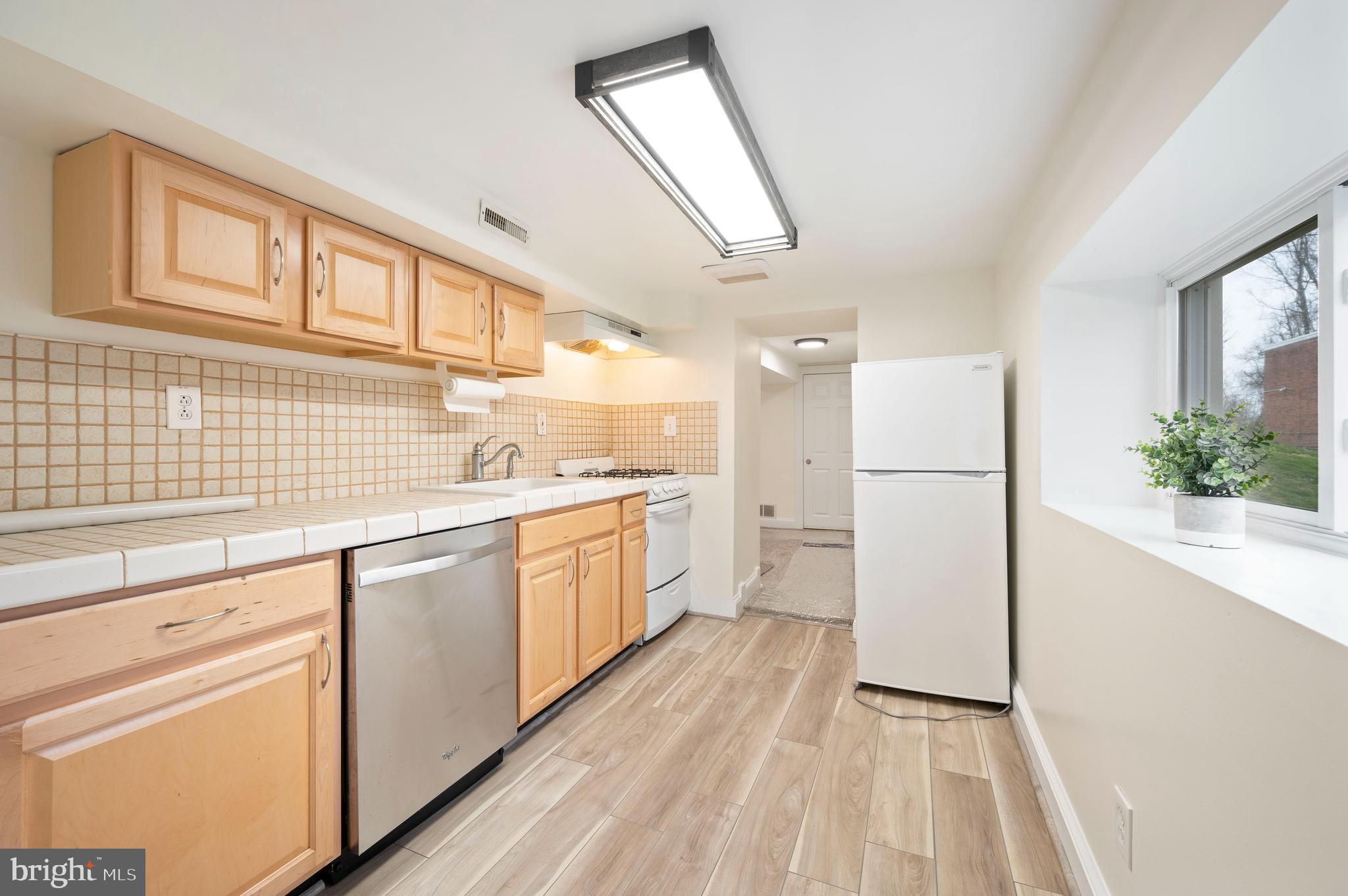 350 Ripka Street Philadelphia, PA 19128 - Photo 10 of 25
