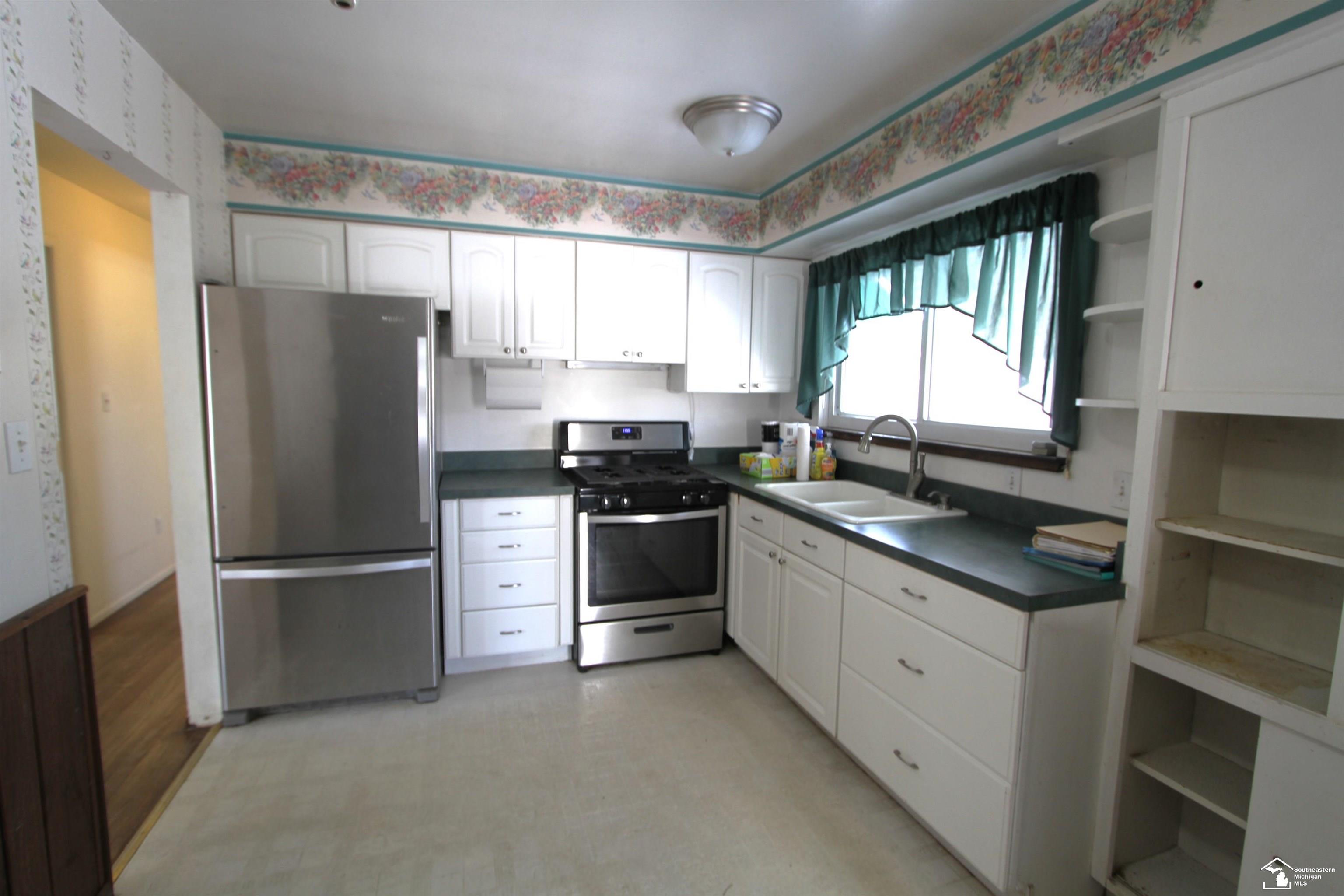 511 John Rolfe Drive Monroe, MI 48162 - Photo 14 of 19 50199464-7f87baa8-5081-40d7-83f7-4920bbbc3658.JPG