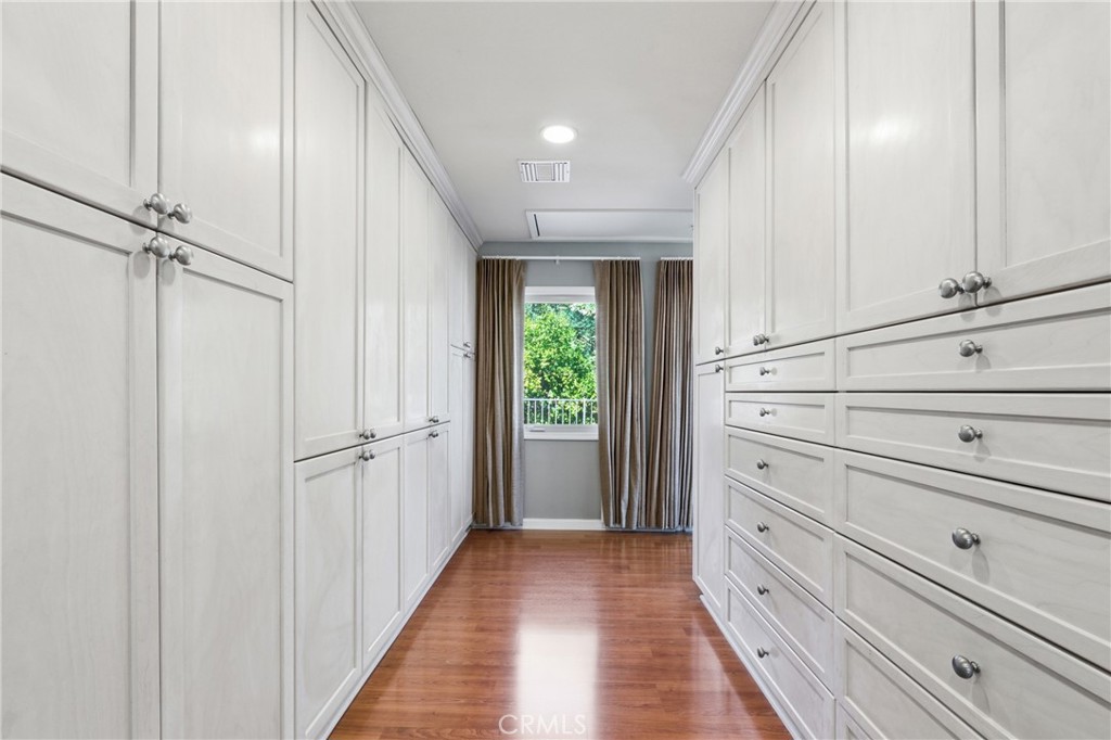 41 Hidden Valley Road Monrovia, CA 91016 - Photo 23 of 51 Primary bedroom closet area