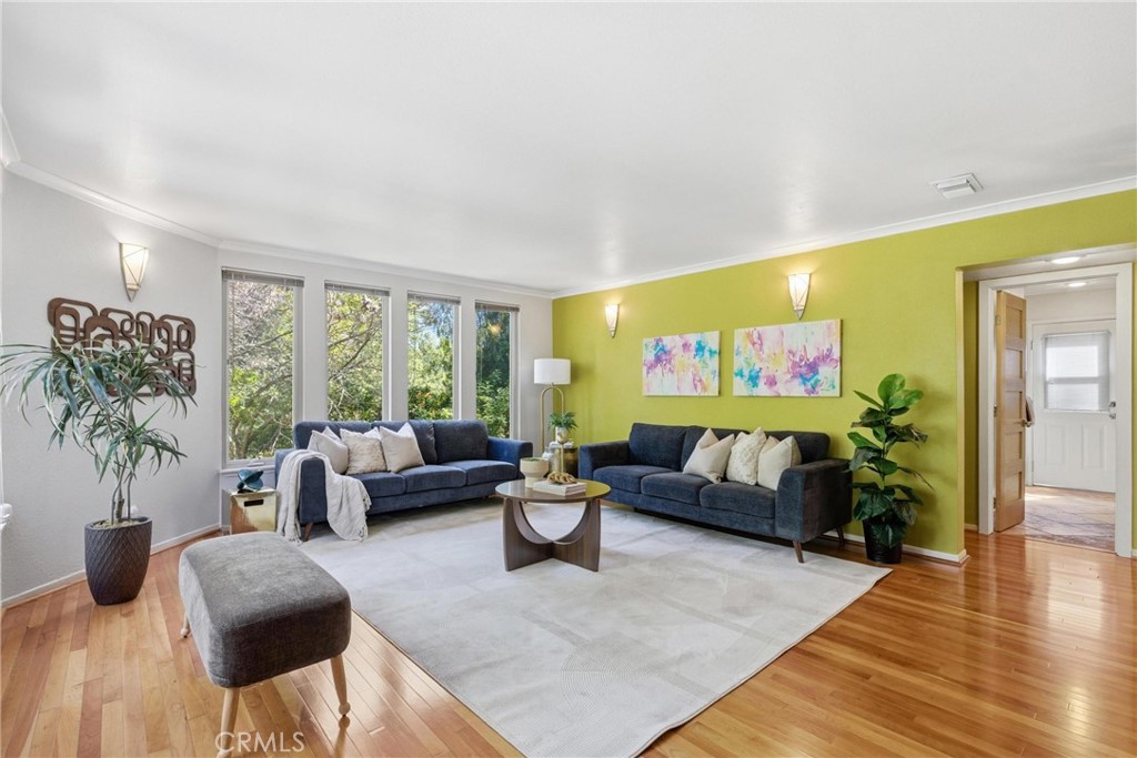 41 Hidden Valley Road Monrovia, CA 91016 - Photo 6 of 51 Living Room