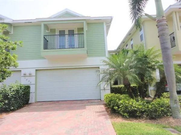 $2,500 | 1825 Bridgepointe Circle, Unit 14, Vero Beach, FL 32967