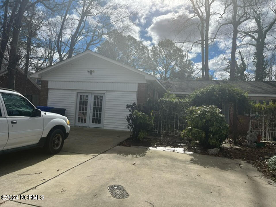 215 Hardee Road Greenville, NC 27858 - Photo 5 of 58 5