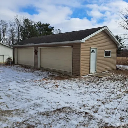 $320,000 | 8400 South Old St Road 3, Muncie, IN 47302