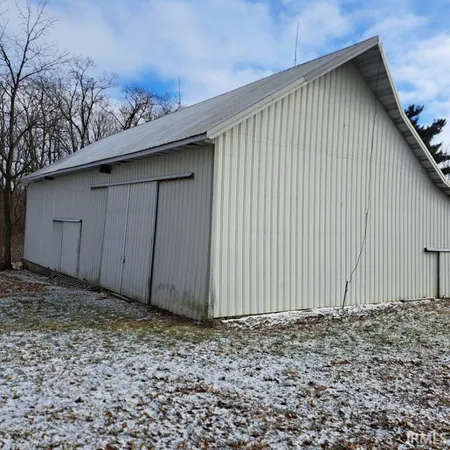 $320,000 | 8400 South Old St Road 3, Muncie, IN 47302