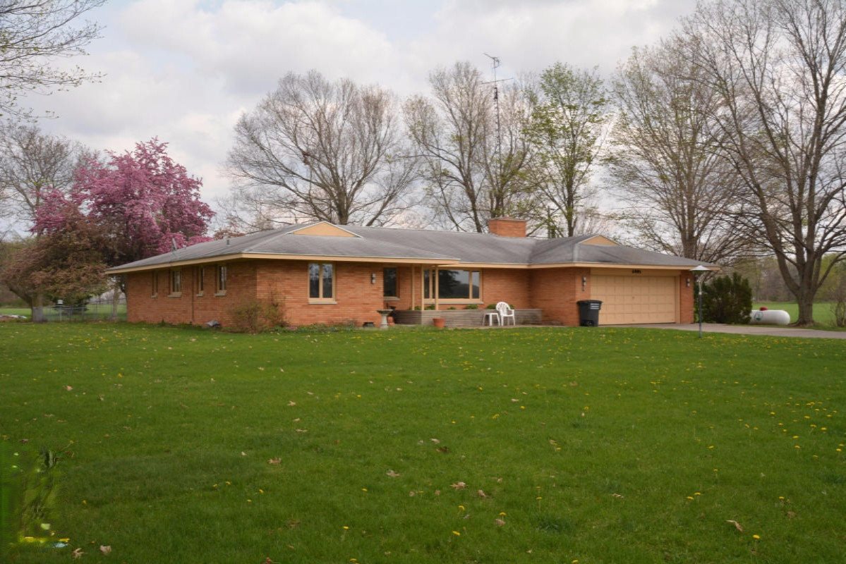 61585 Constantine Road Three Rivers, MI 49093 - Photo 1 of 24 15003706