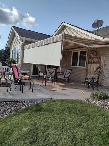 $320,000 | 524 Cassandra Drive, Unit 44, New Richmond, WI 54017