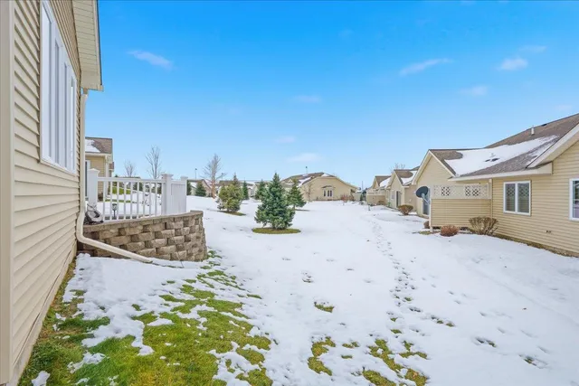 $320,000 | 524 Cassandra Drive, Unit 44, New Richmond, WI 54017