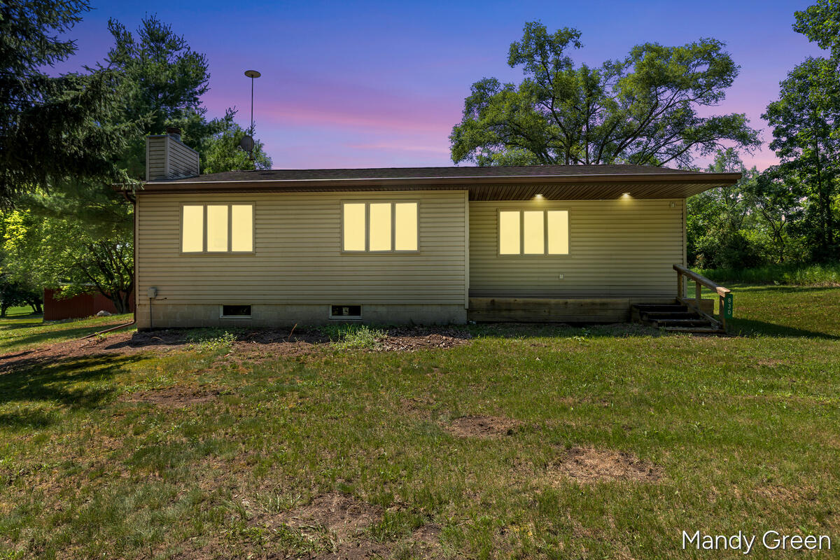 830 South Senator Road Crystal, MI 48818 - Photo 4 of 21 830-Senator_301