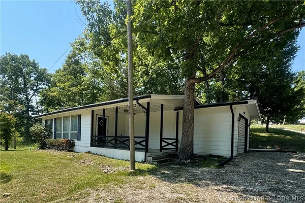 $199,000 | 30052 Meadow Drive, Rocky Mount, MO 65072