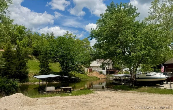 $199,000 | 30052 Meadow Drive, Rocky Mount, MO 65072