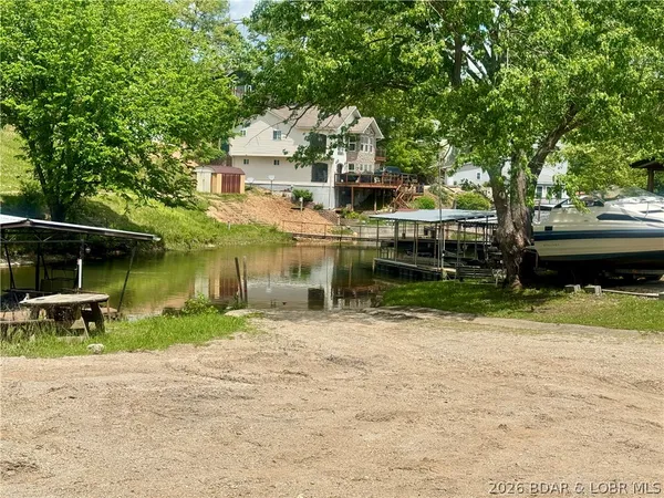 $199,000 | 30052 Meadow Drive, Rocky Mount, MO 65072