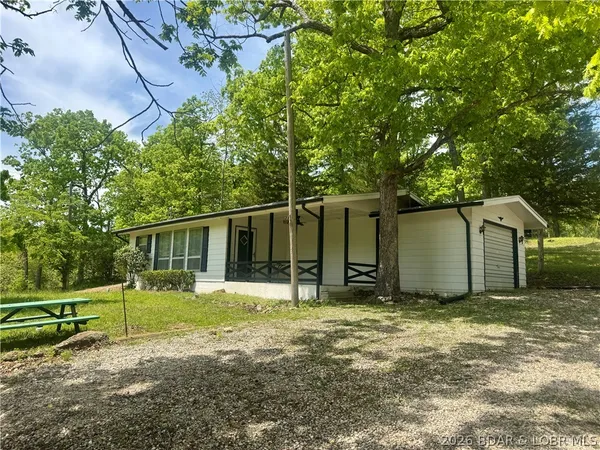 $199,000 | 30052 Meadow Drive, Rocky Mount, MO 65072