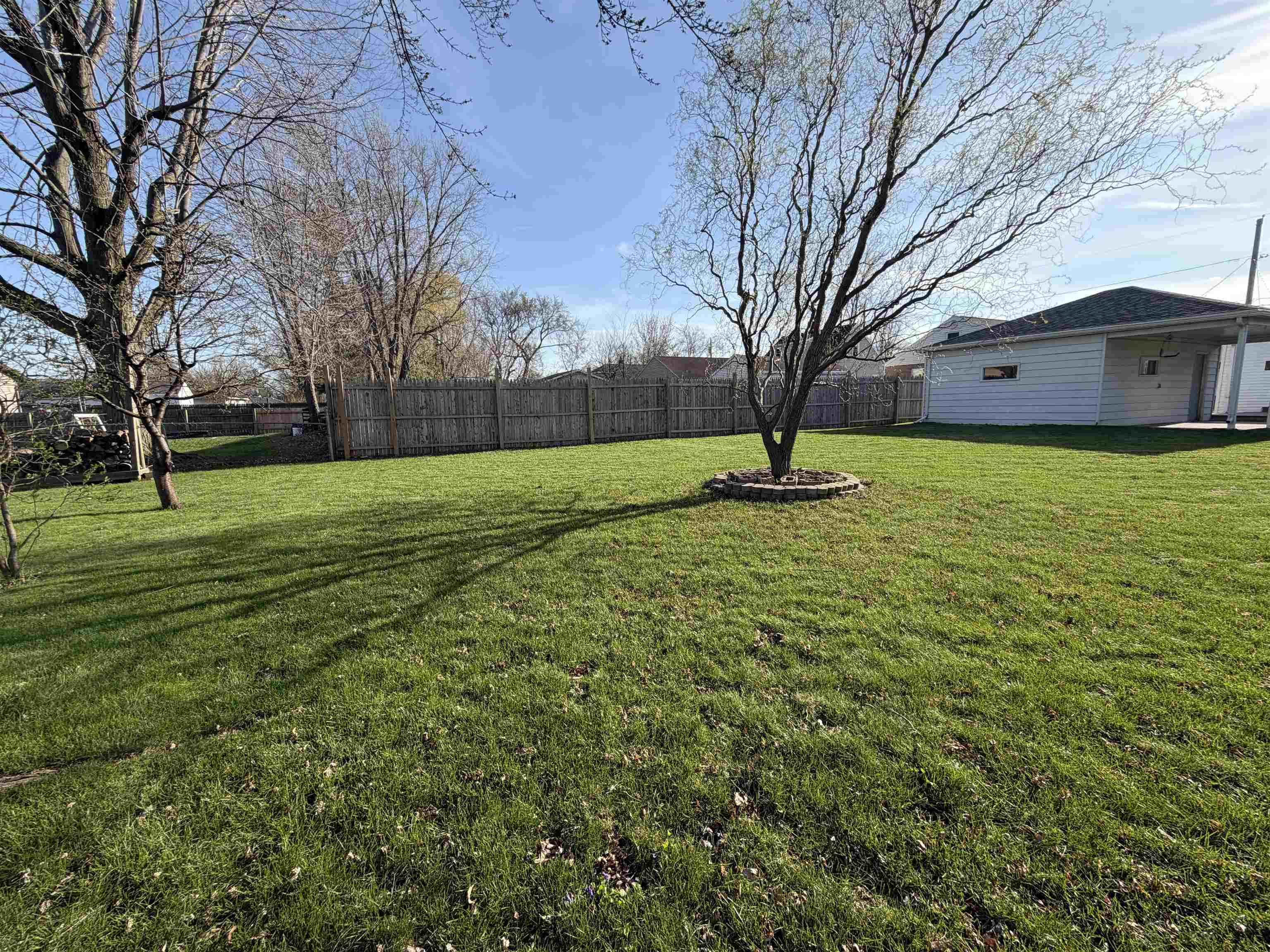 855 Appleton Street Menasha, WI 54952 - Photo 9 of 23