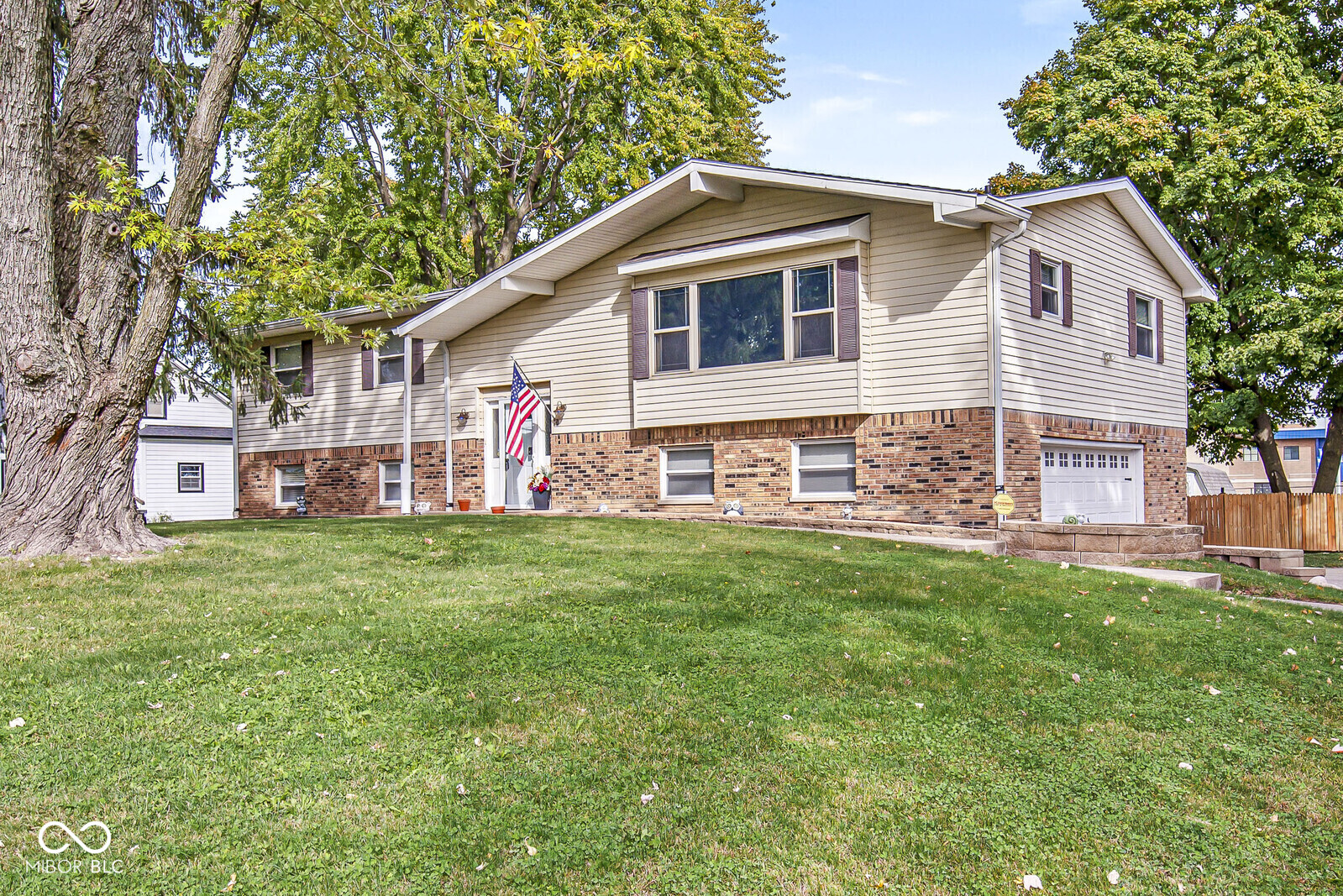 6433 South Franklin Road Indianapolis, IN 46259 - Photo 1 of 44 Gallery Image 1