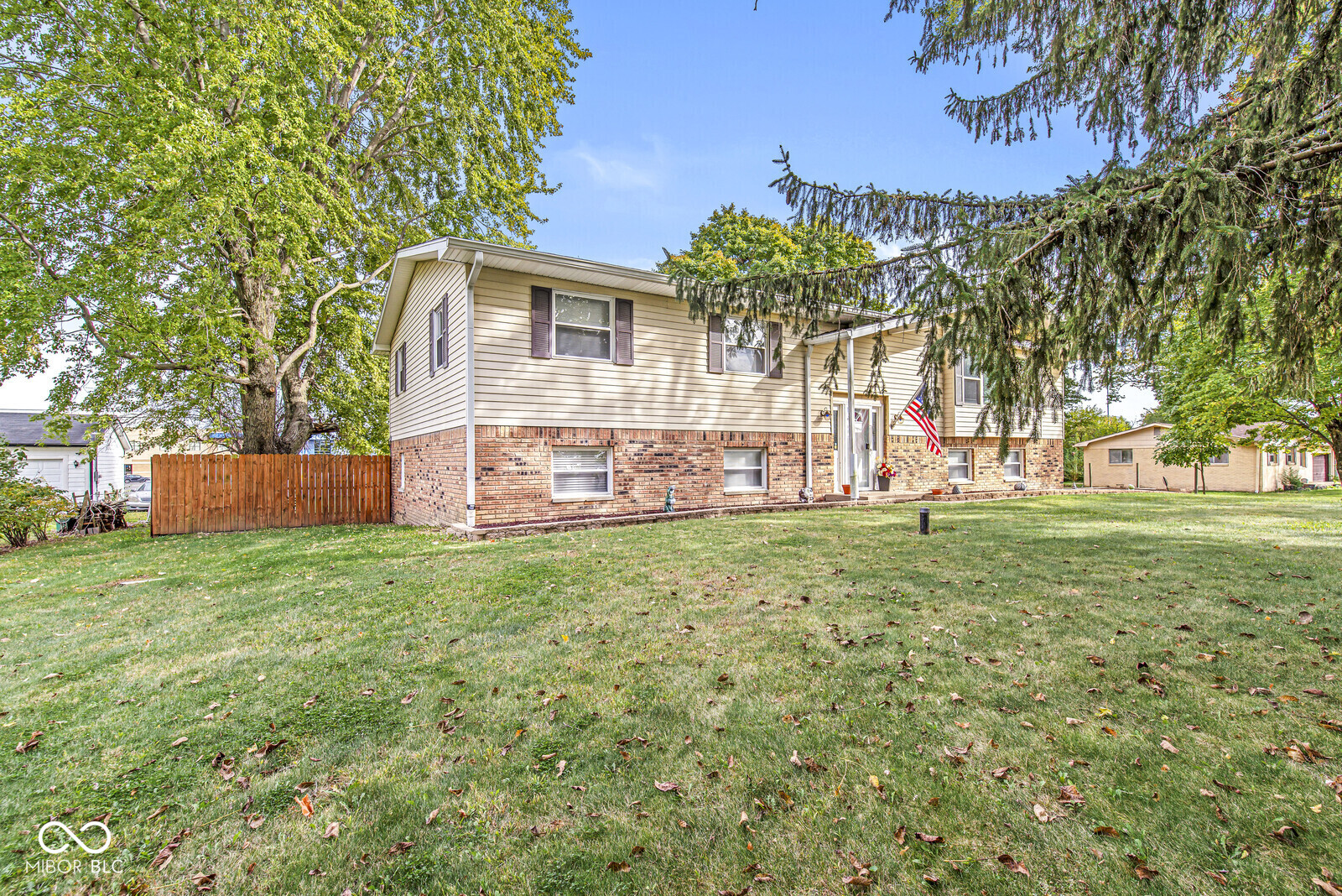 6433 South Franklin Road Indianapolis, IN 46259 - Photo 4 of 44 Gallery Image 4