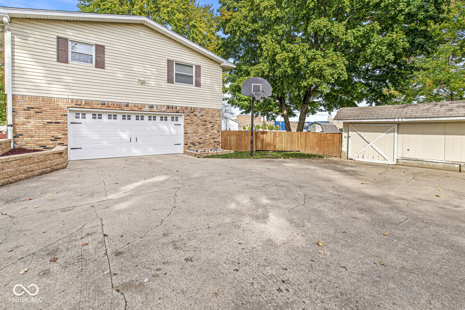 6433 South Franklin Road Indianapolis, IN 46259 - Photo 5 of 44 Gallery Image 5