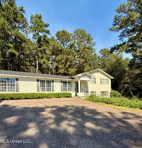 $225,999 | 851 County Road 1519, Louin, MS 39338