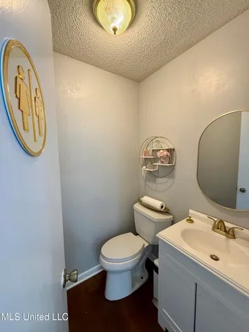 $225,999 | 851 County Road 1519, Louin, MS 39338